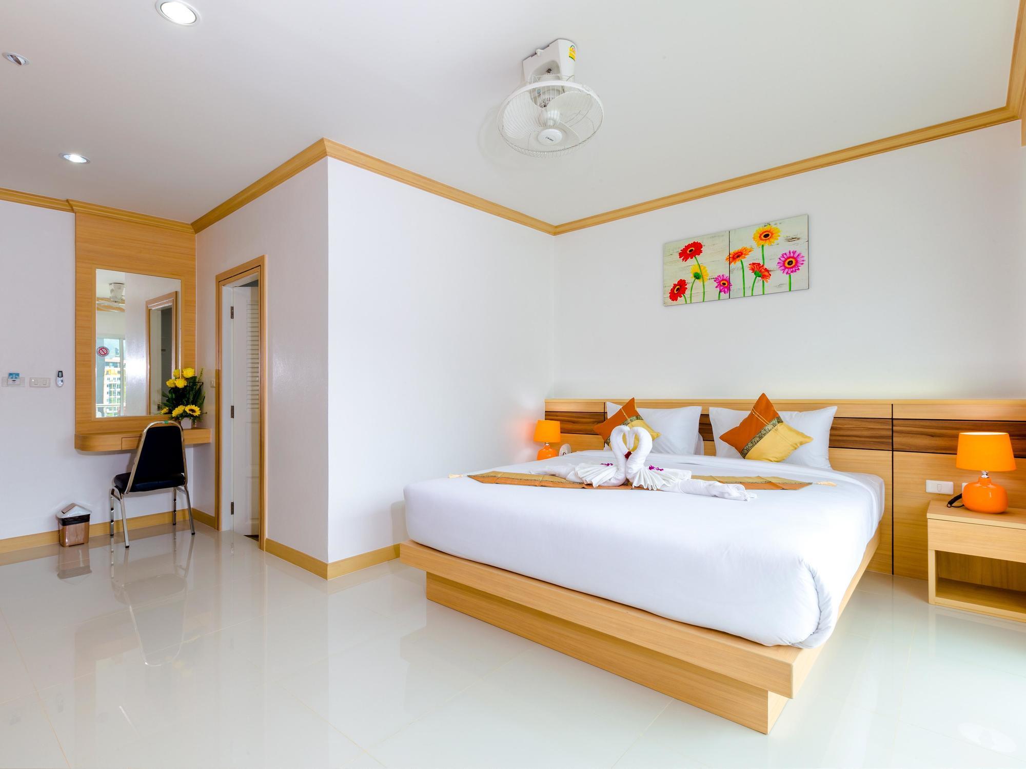 Phusita Hotel - Sha Certified パトン エクステリア 写真